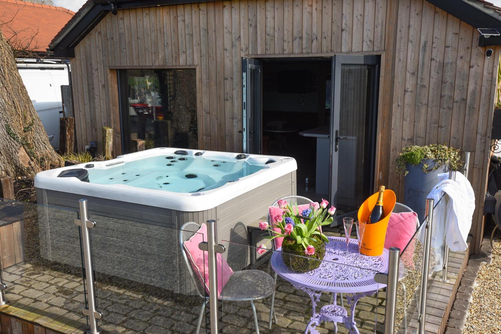 Air Maison - The Cow Shed Wow Factor Countryside Retreat Westbourne  ภายนอก รูปภาพ