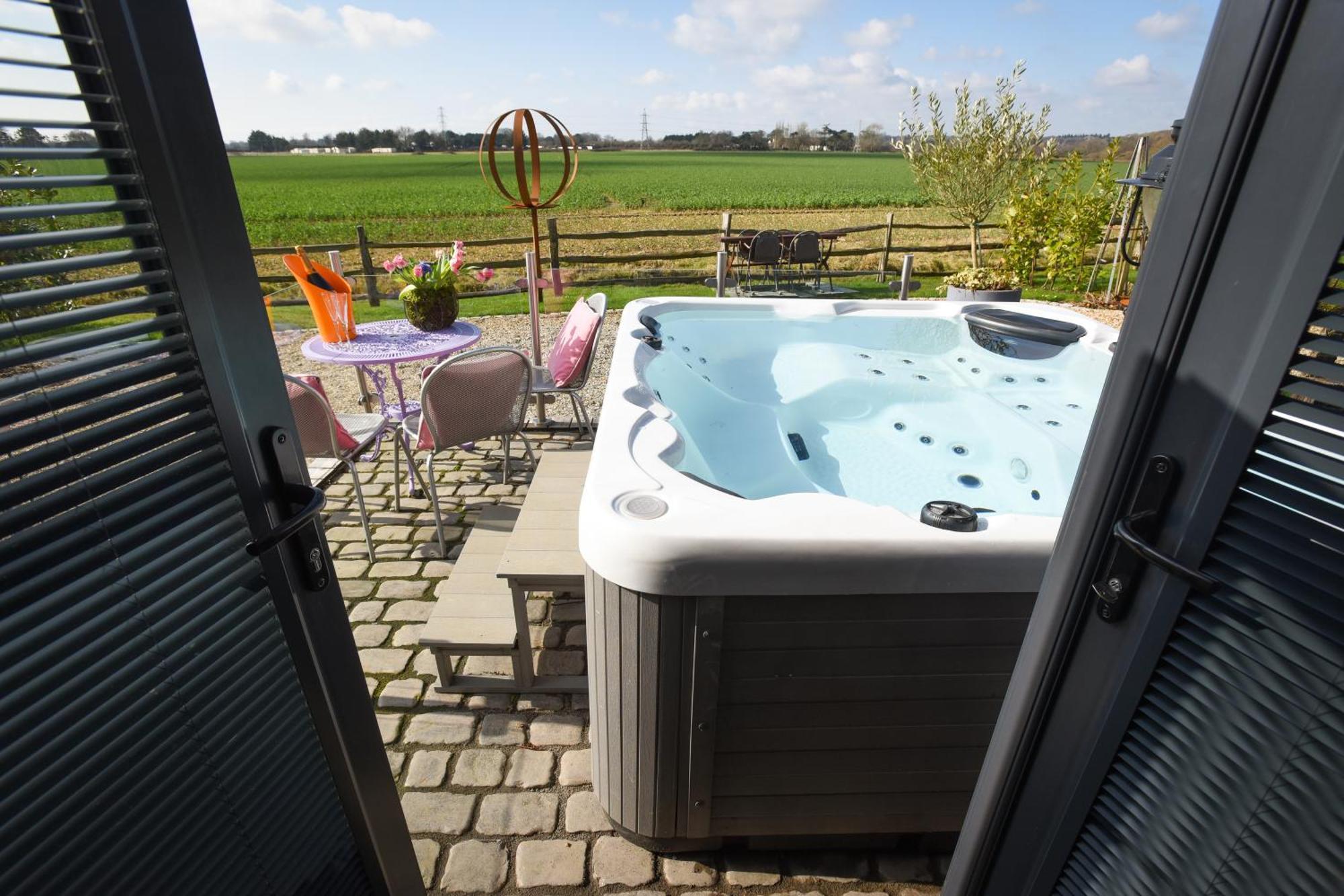Air Maison - The Cow Shed Wow Factor Countryside Retreat Westbourne  ภายนอก รูปภาพ